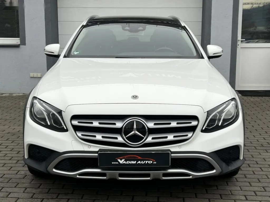 Mercedes-Benz Třídy E, E 220D 4MATIC ALL TERRAIN - 5