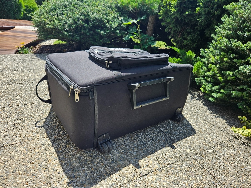 Přepravní obal s kolečky na Yamaha Stagepas 500 - 5