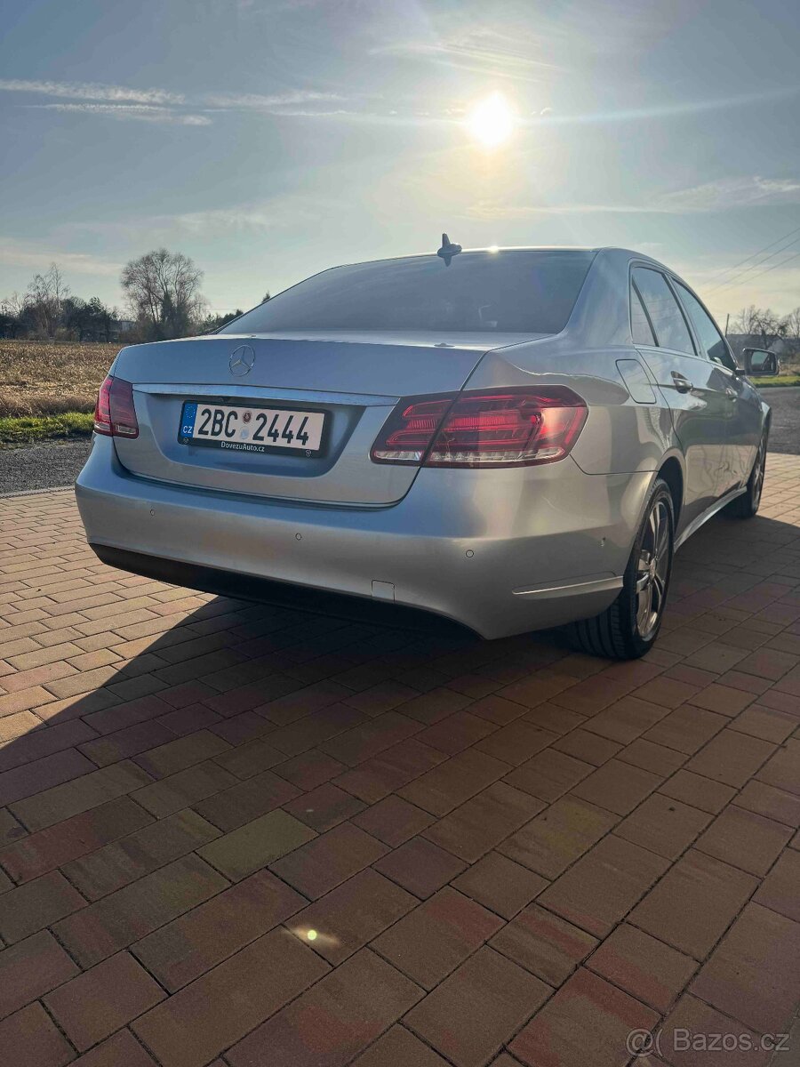 Mercedes - Benz, Třída E Limuzína - 5