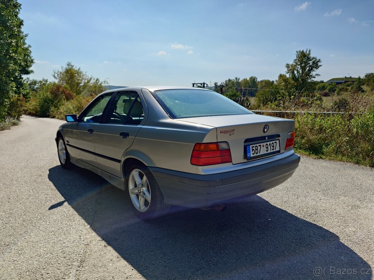 BMW E36 318iS Sedan r.v. 1994 - 5