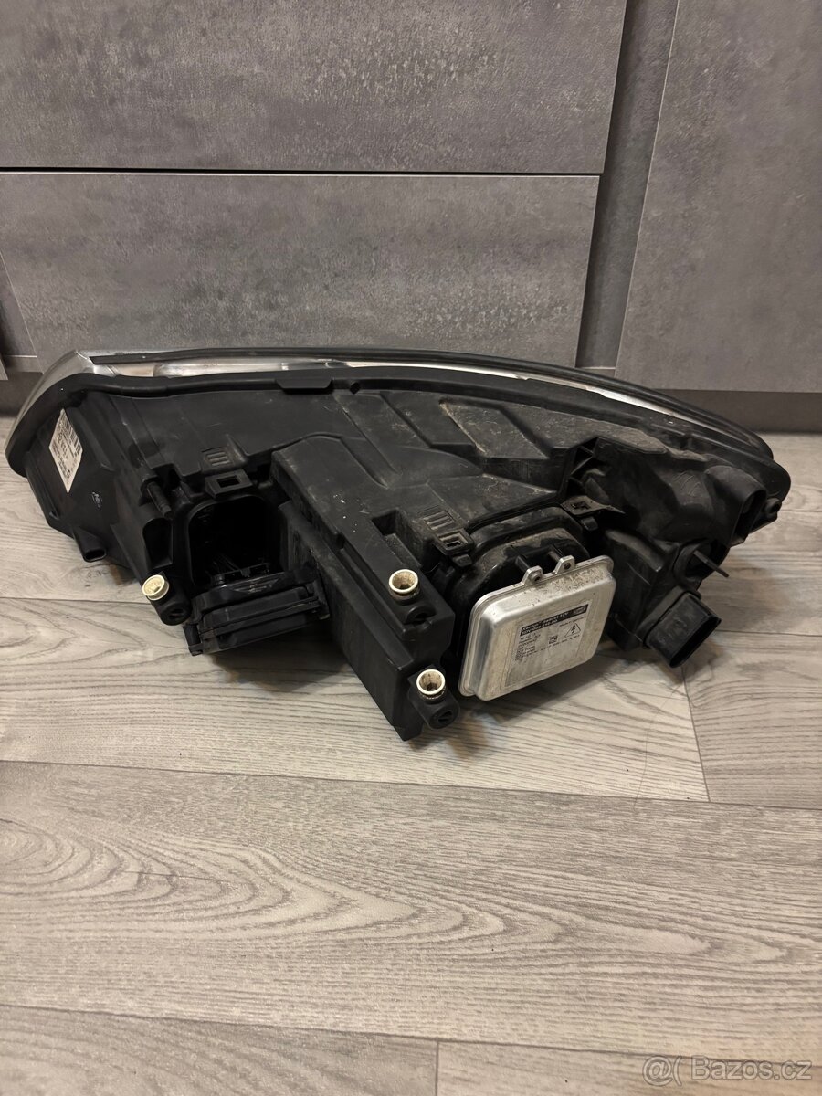 Přední xenonové světla Škoda Octavia 2 facelift - 5