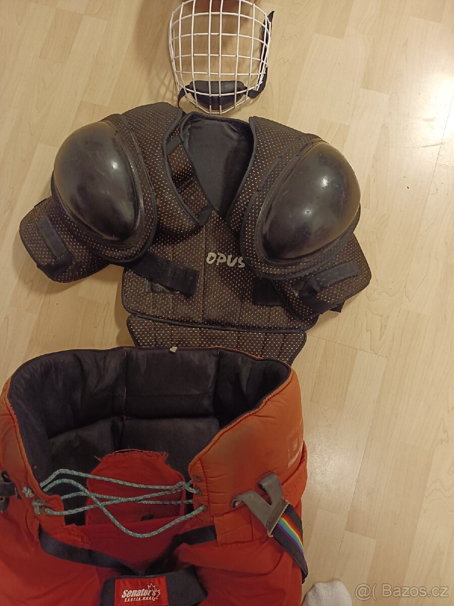Hokejové vybaveni - 5