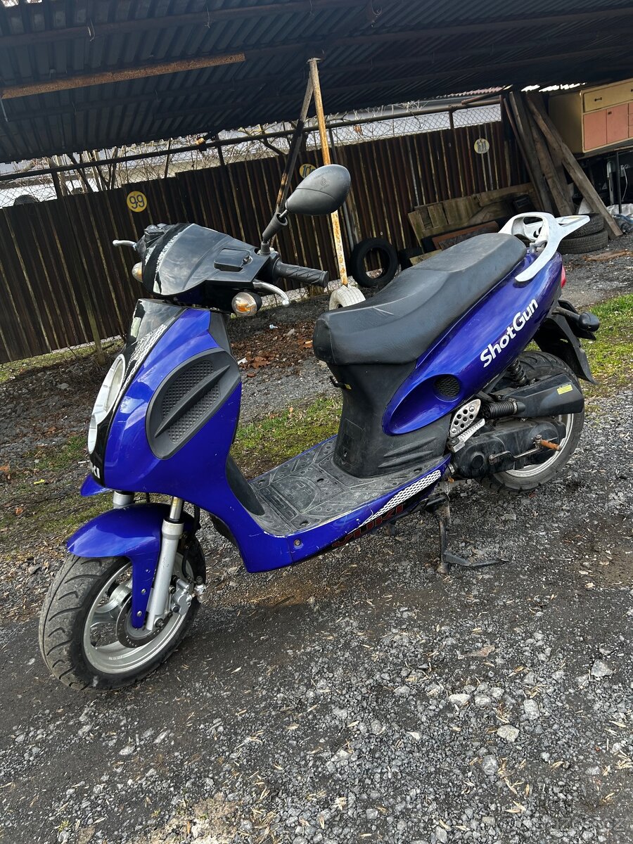 Skútr 50 cc - 5