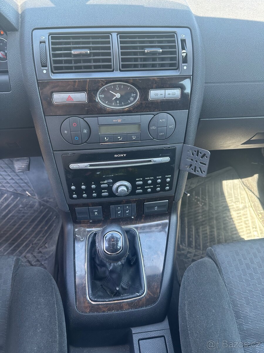 Prodám Ford Mondeo - 5