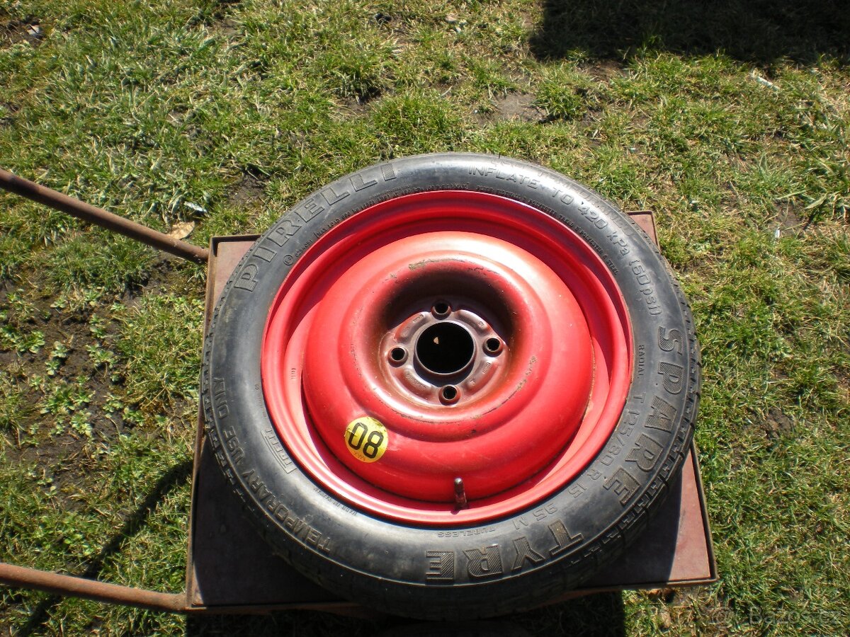 Plechové kolo  R 15, rozteč 108 mm. Org. Ford - 5