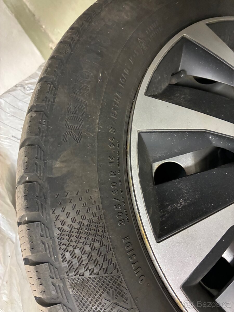 Continental 205/60 R18 Zimní na diskách - 5