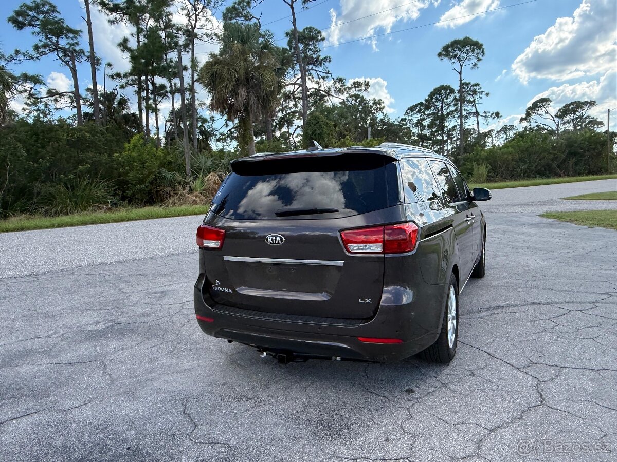 Kia Sedona EX 3.3 V6 - 5