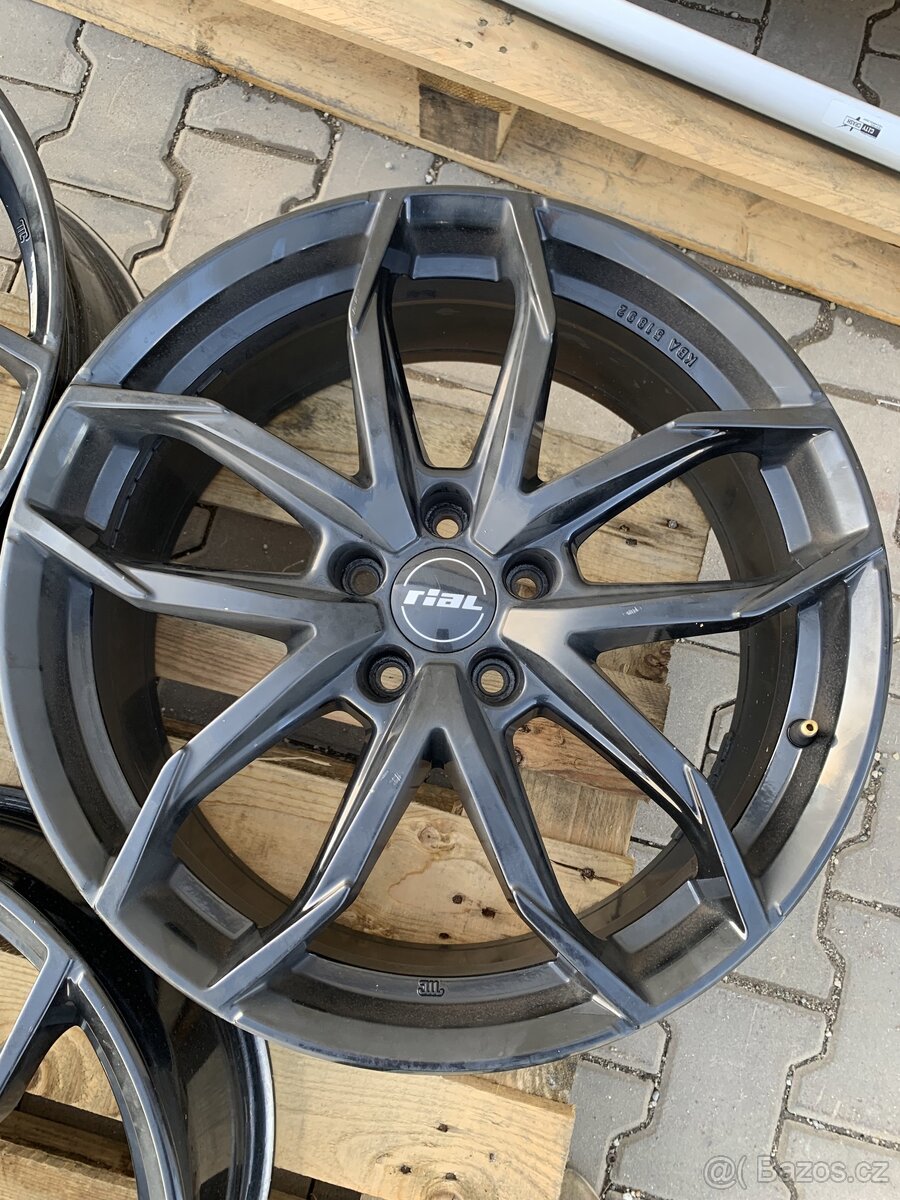 Alu kola černé Rial Lucca 8J r19 et40 - 5