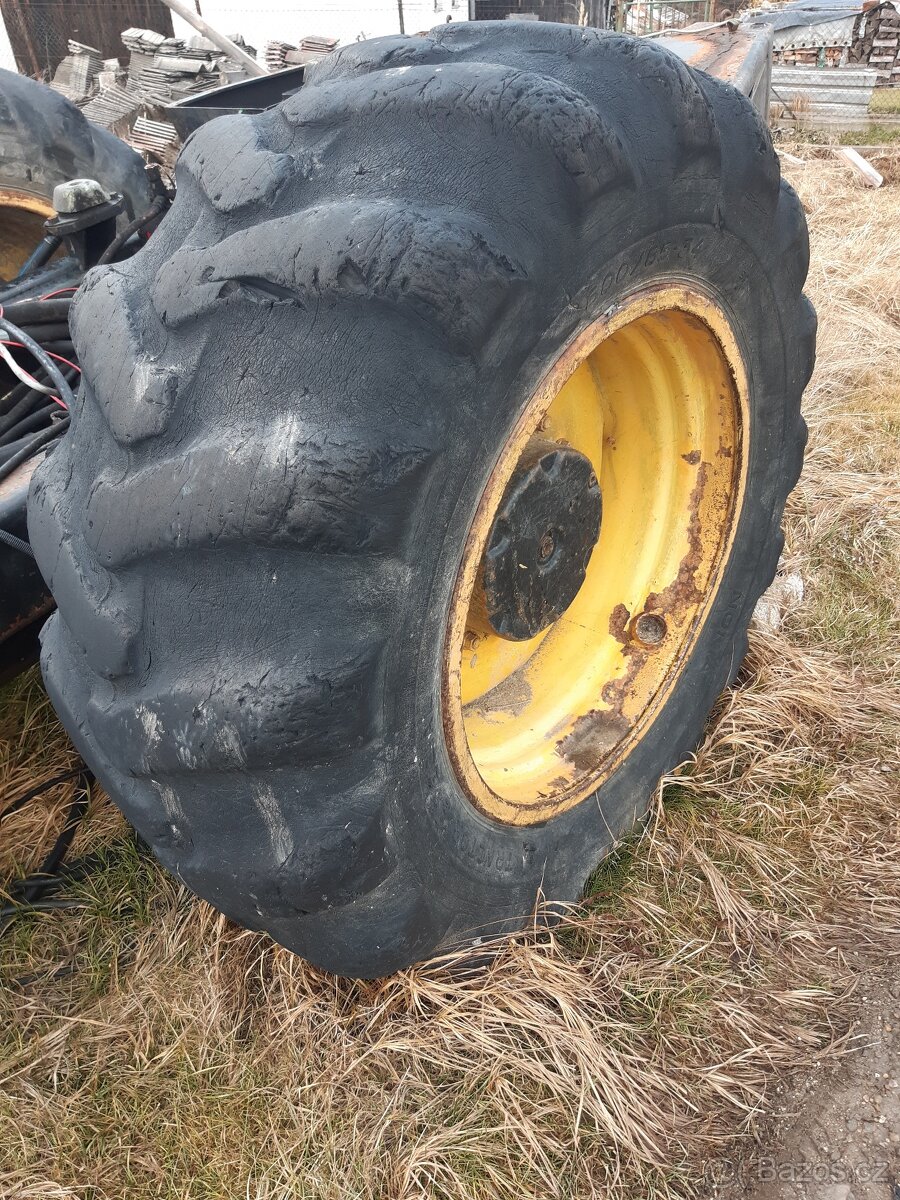 Prodám pneu 600/65r34 600/55r26,5 - 5