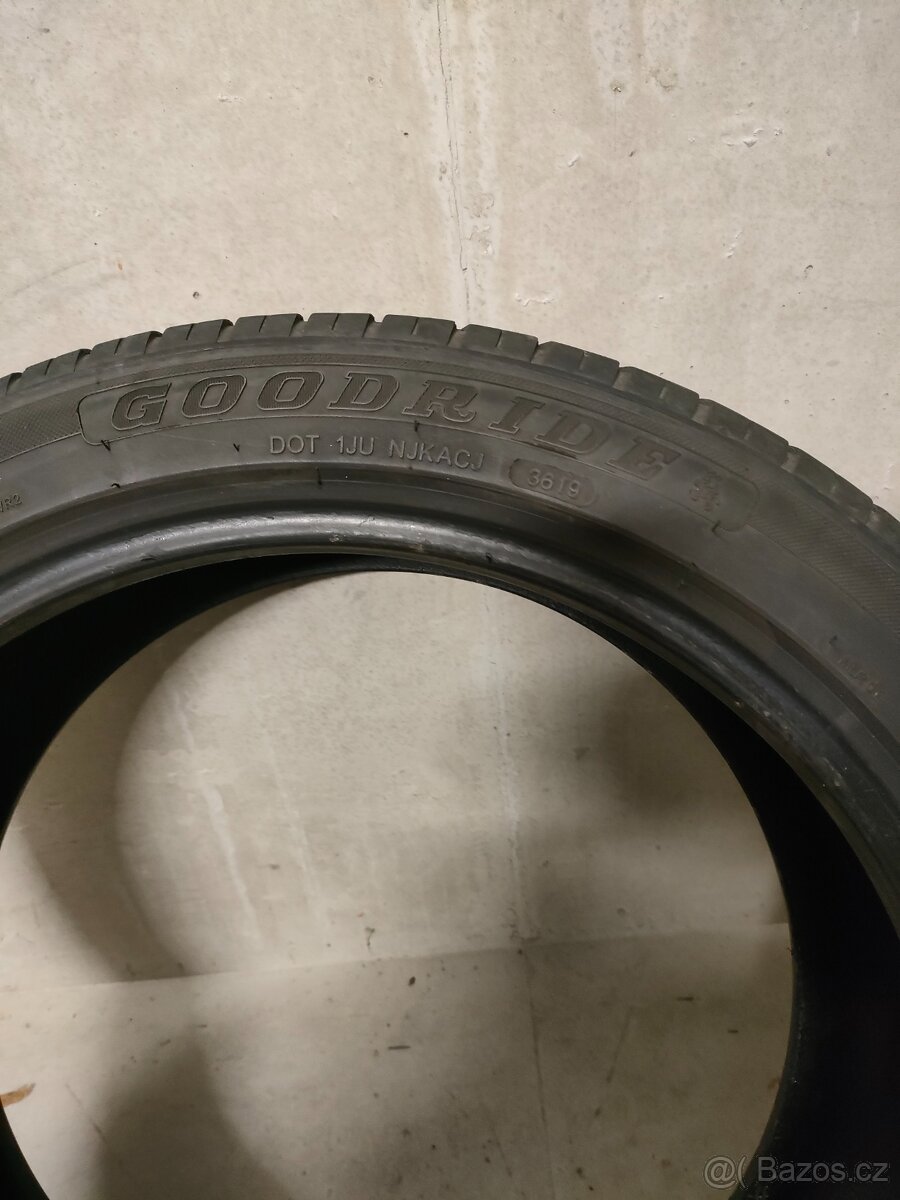 Sada 245/45R20w - 5
