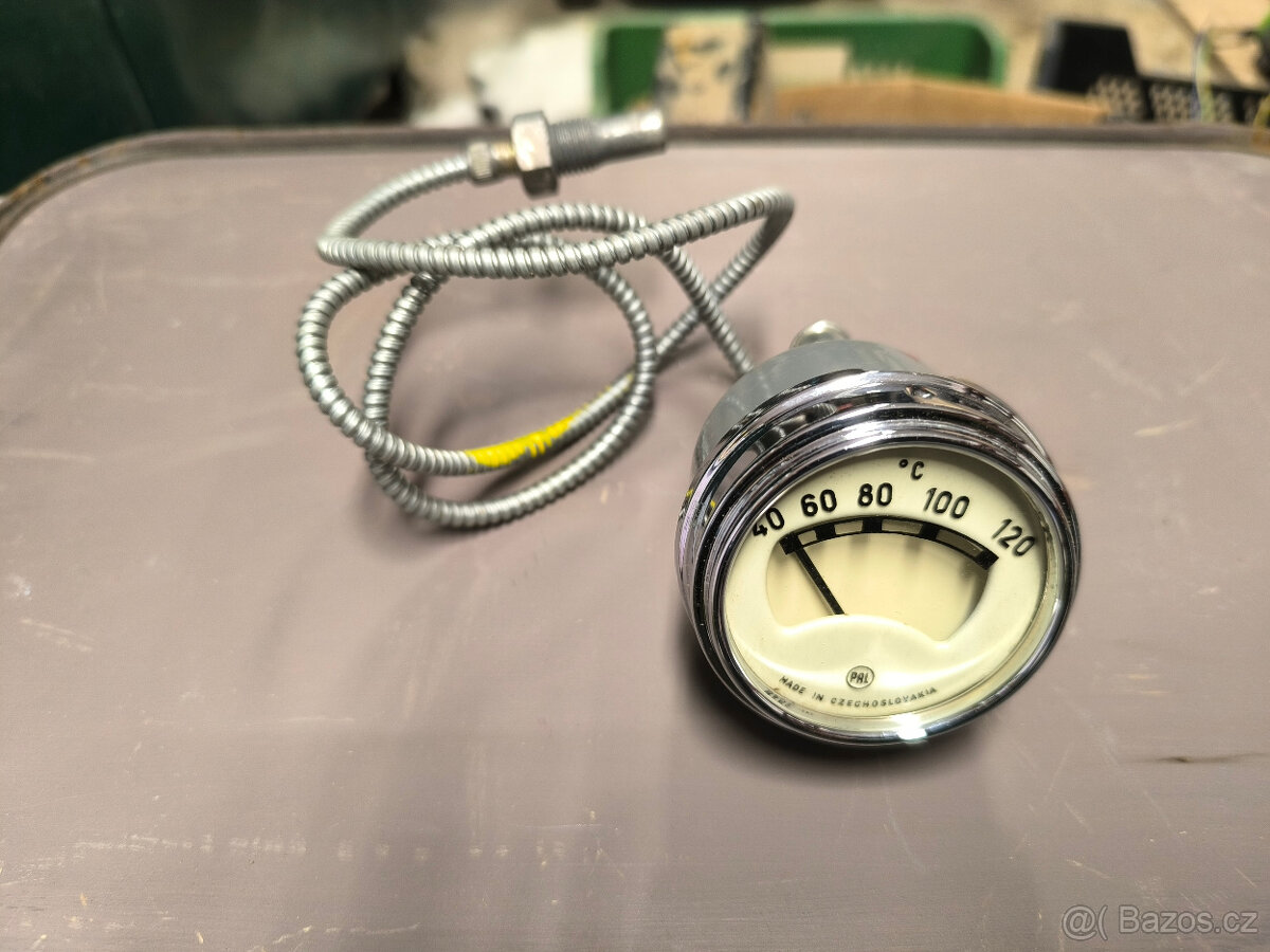 staré náhradné dily - 5