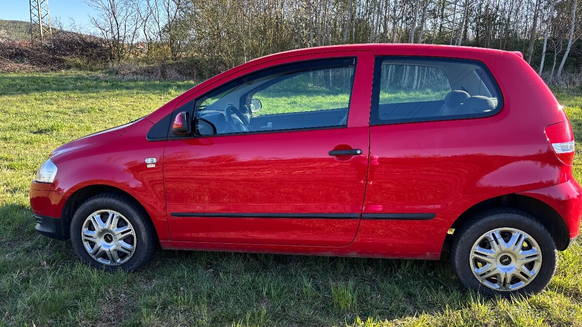 Volkswagen Fox hatchback - 5