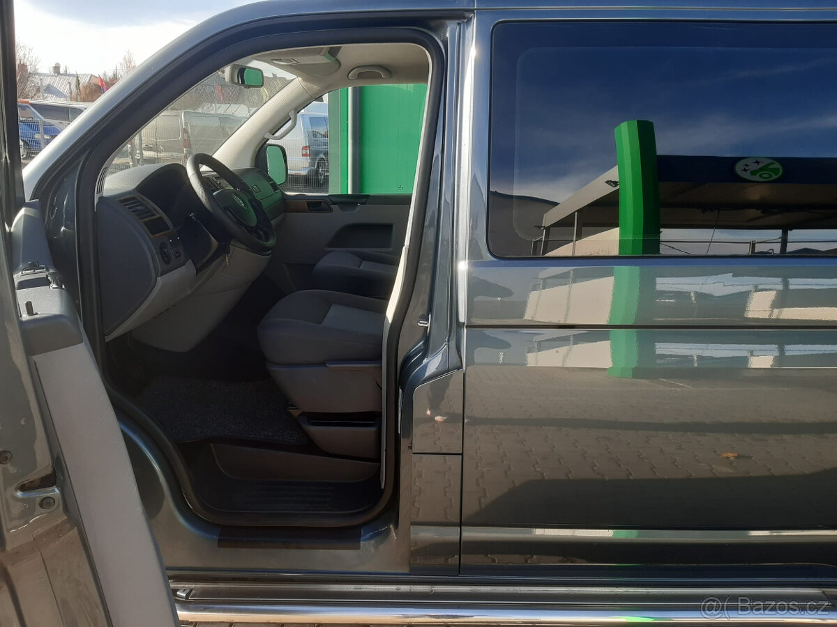 VW Transporter T5, 1,9tdi 75kw, r.v:2009, 5míst - 5