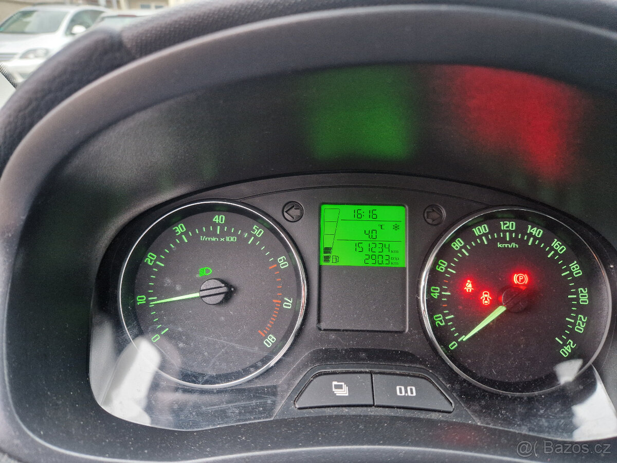 Škoda Fabia 2 kombi, r. v. 2013, motor 1.2/51 kW - 5