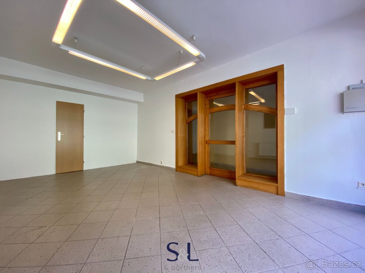 Nabízíme k pronájmu nebytový prostor v centru města Česká Lí - 5