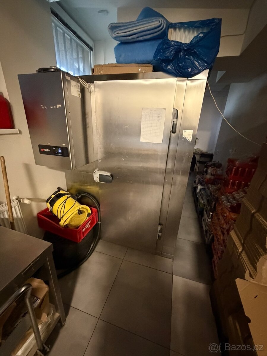 Profi chladící box - nerez, včetně regálů - 5