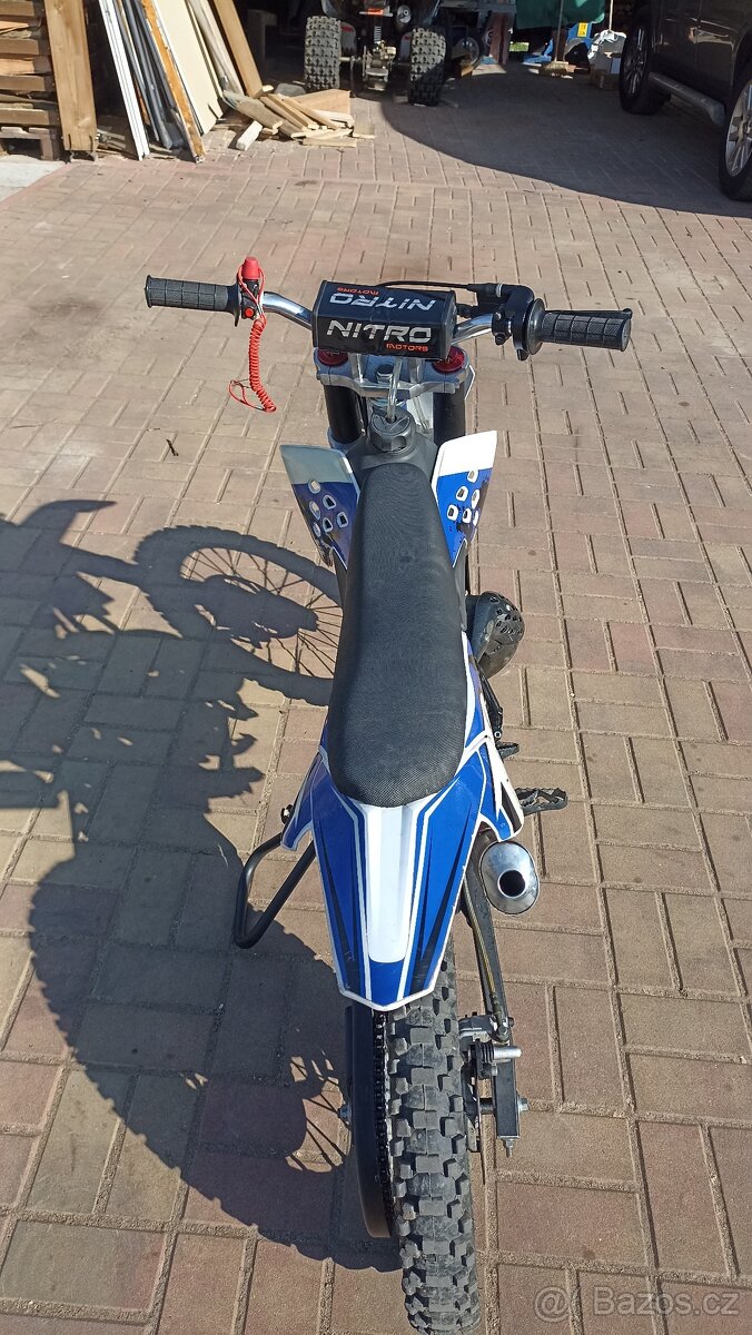 Prodám motorku NRG50 + helma Thor