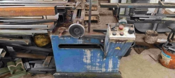 BOMAR pásová pila v dobrém stavu - 5