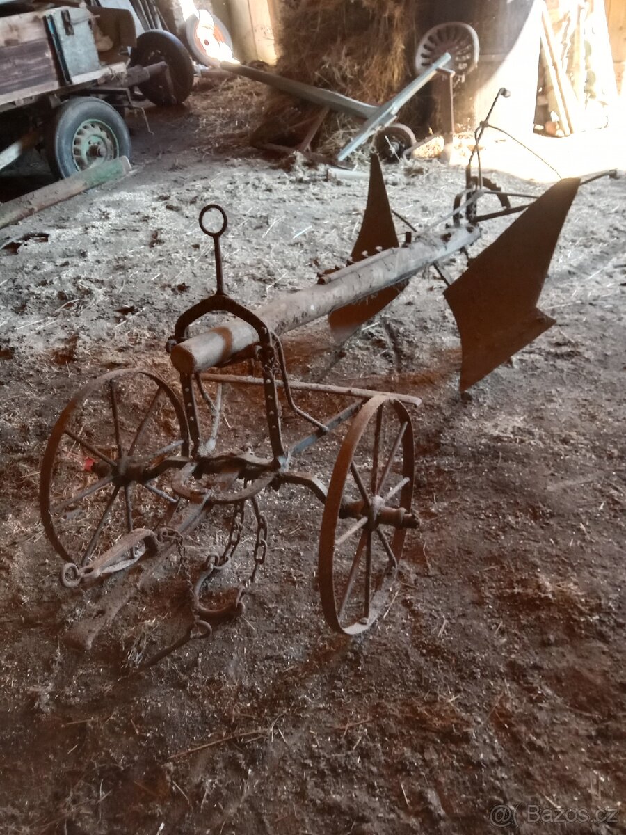 Pluh obracak koňský - 5