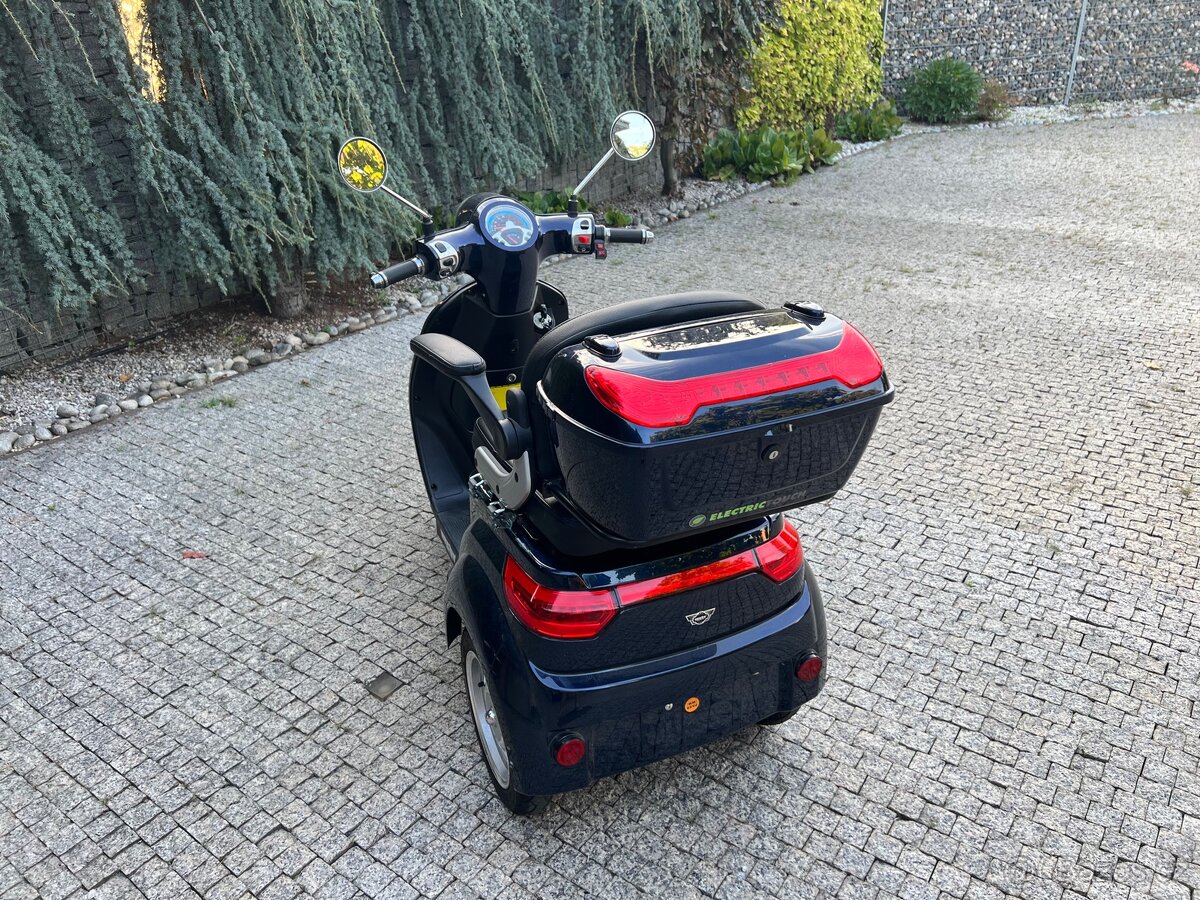 Téměř nejetá tříkolka E-skútr - HECHT CITIS MAX BLUE - 5