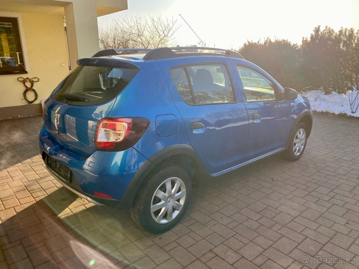 Dacia Sandero 0.9 TCe StepWay Navigace 2015 - 5