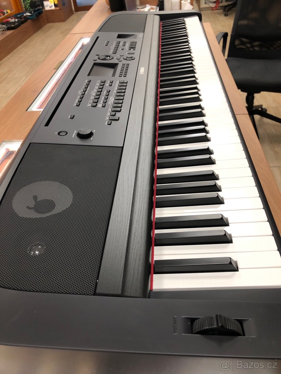 Yamaha DGX-670B – stage piano / aranžér - 5