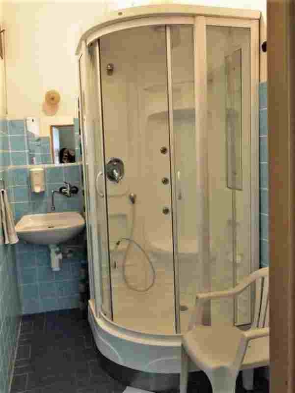 2x 2.lůž. pok, i JEDNOTLIVĚ, studenti/ky/pár, pračka/suš. - 5