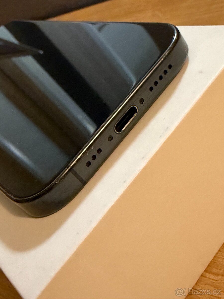 iPhone 16 Pro 128GB Černý, Baterie 92% - 5