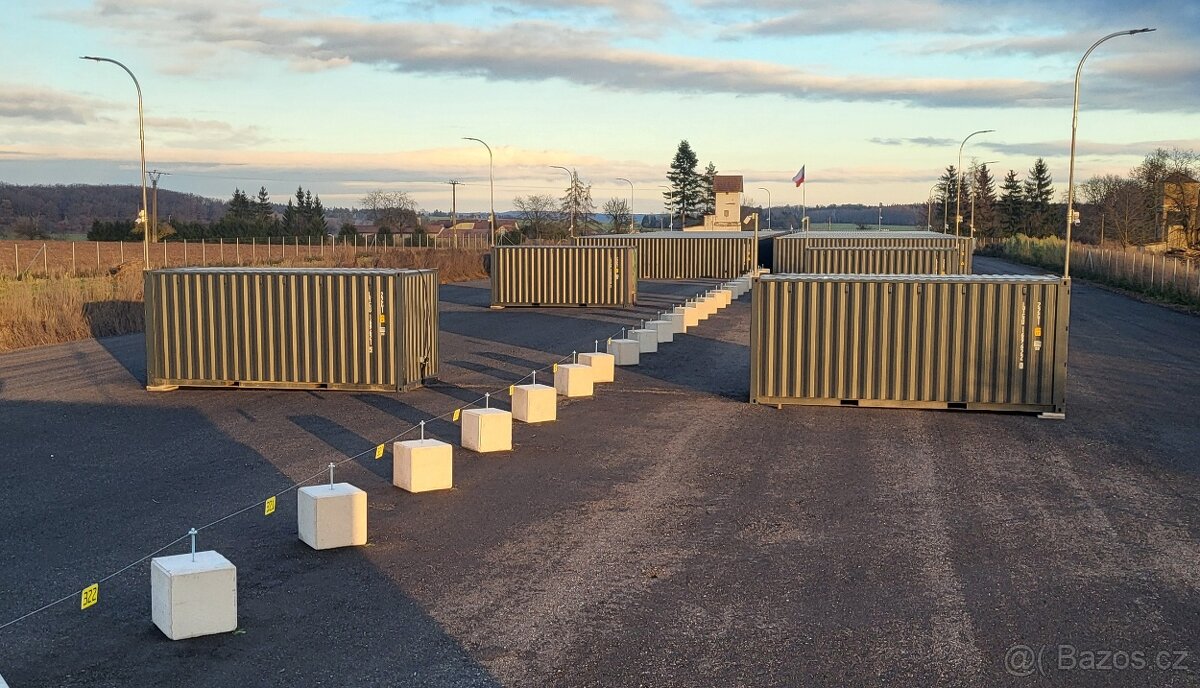 Parkovací místo dodávka karavan obytné auto technika - 5