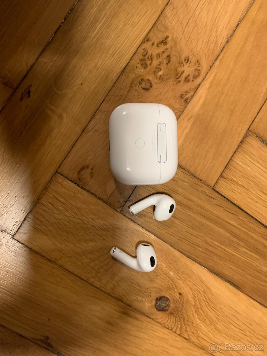 Sluchátka APPLE AIR PODS 3generace (2021) - 5