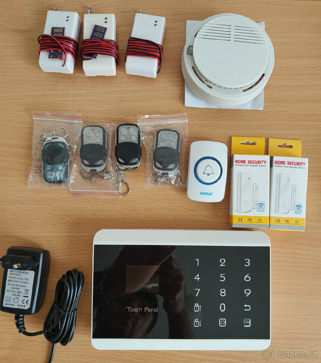 Víceúčelový bezdrátový GSM alarm s bohatým příslušenstvím - 5
