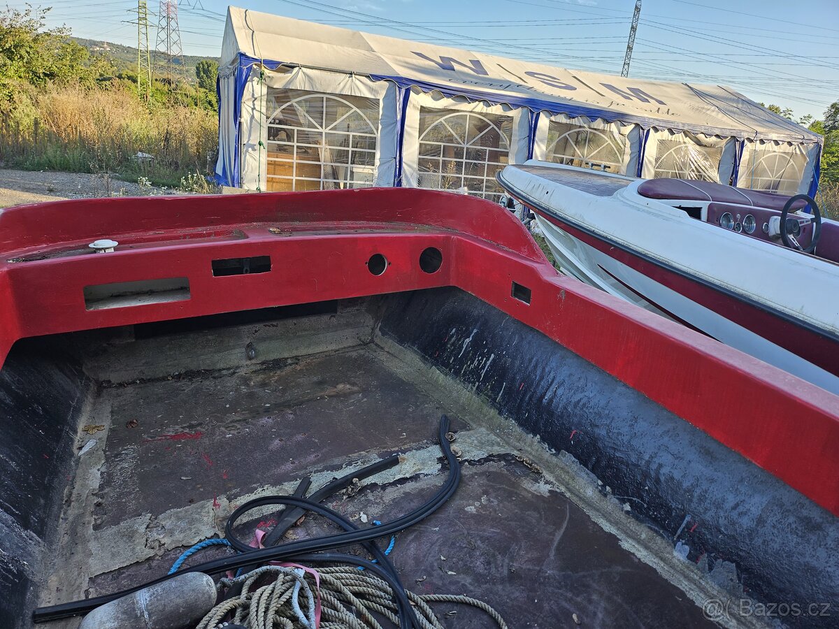 Sportovní lod s doklady - 5