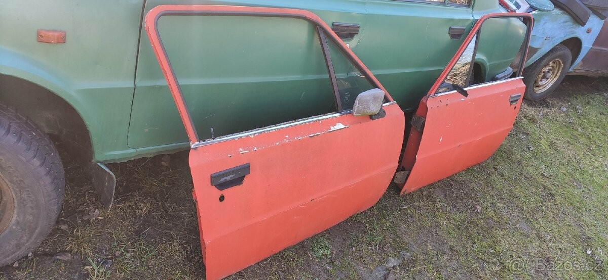 Prodam dveře na skodu Rapid /Garde - 5