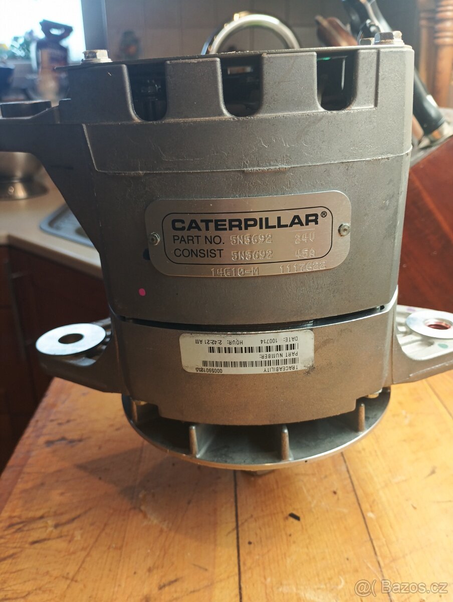 Alternátor Caterpillar - 5