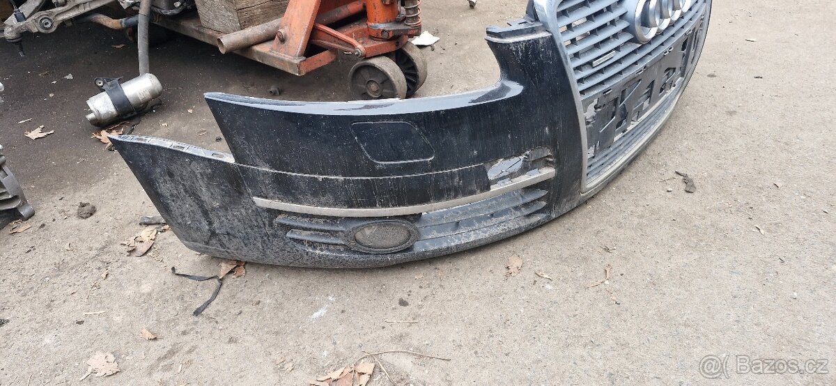 Predni naraznik Audi A6 4F maska gril LY9B - 5
