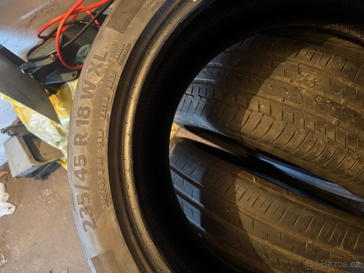 235/45R18 - 5