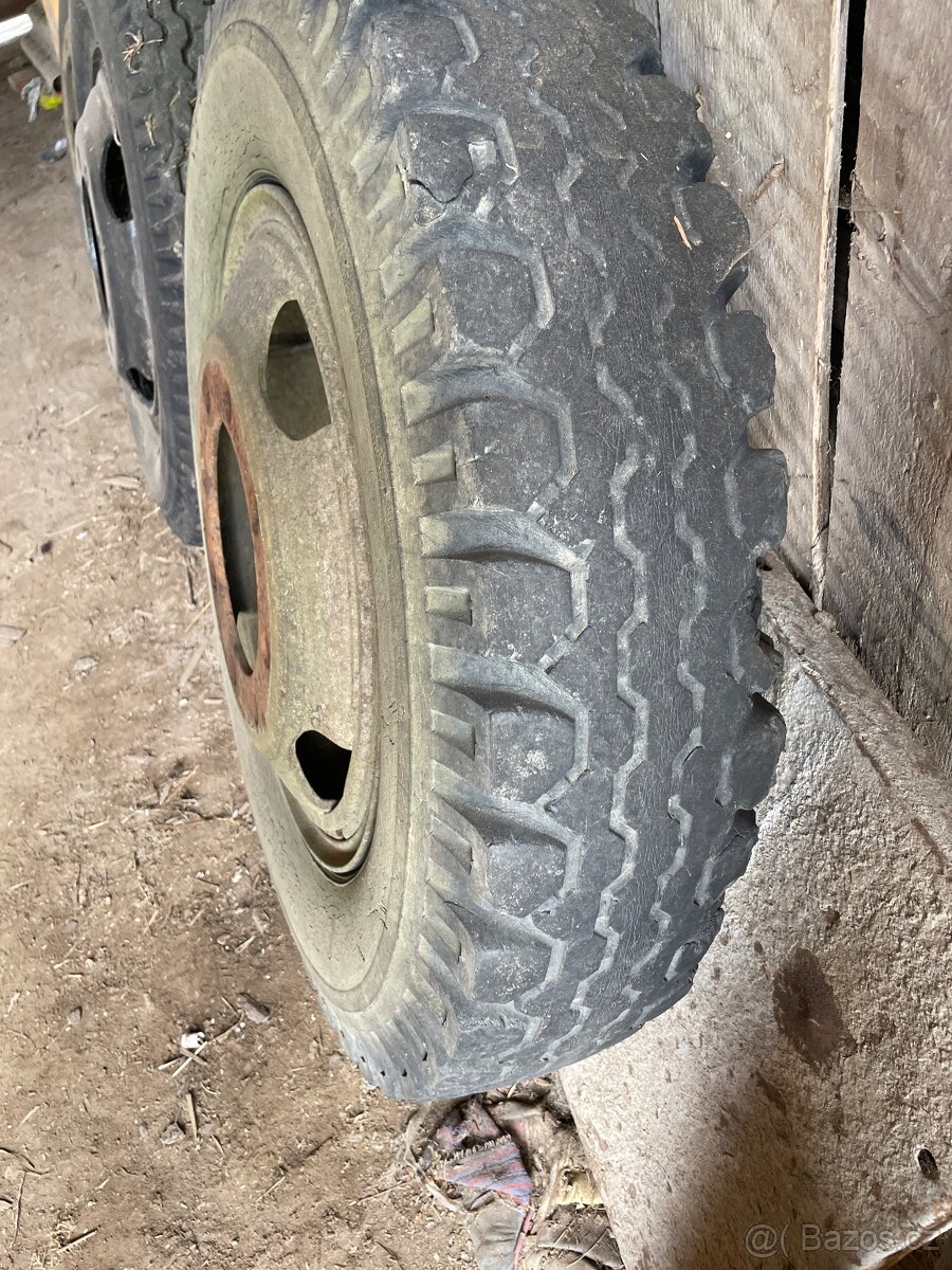 Disky s pneu 8,25x20 použitelné na vlek - 5