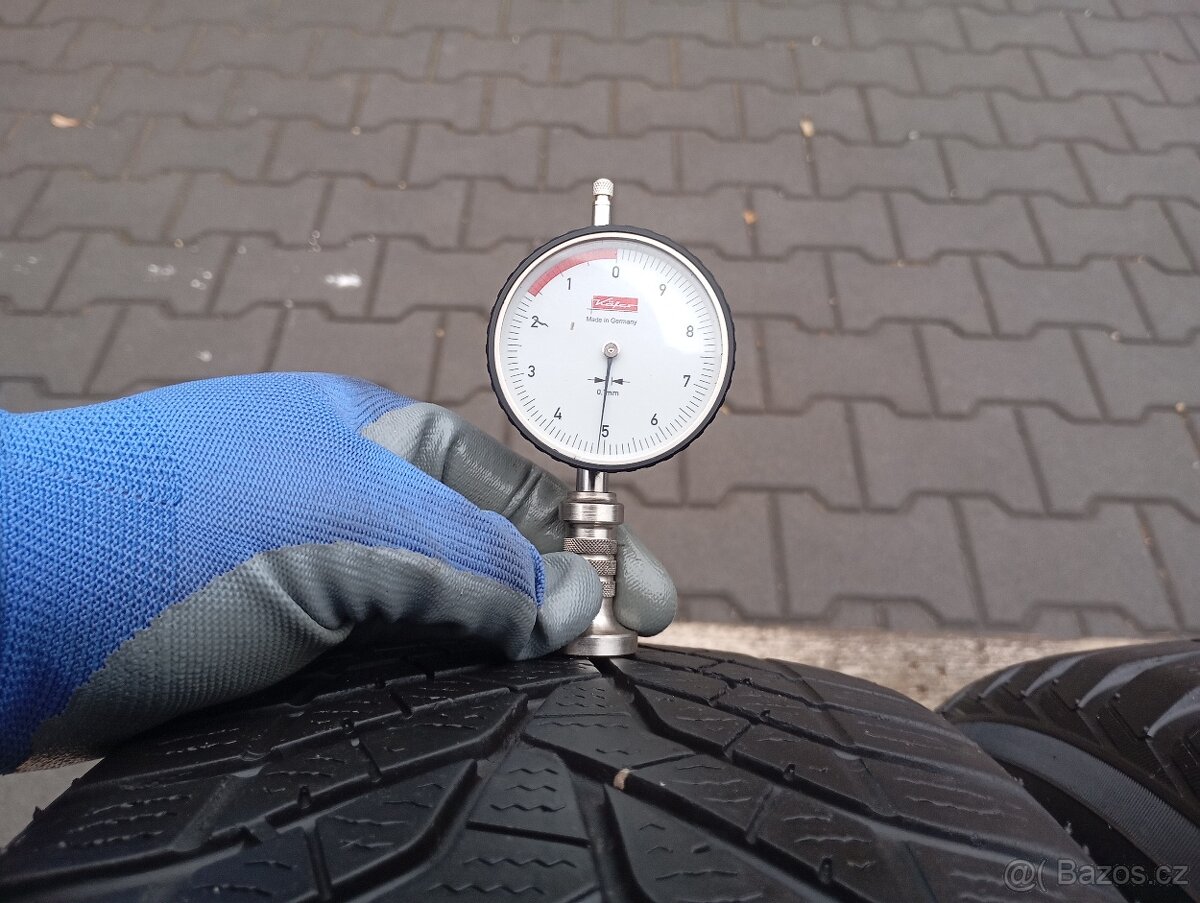 215/60/17 zimní pneu yokohama - 5