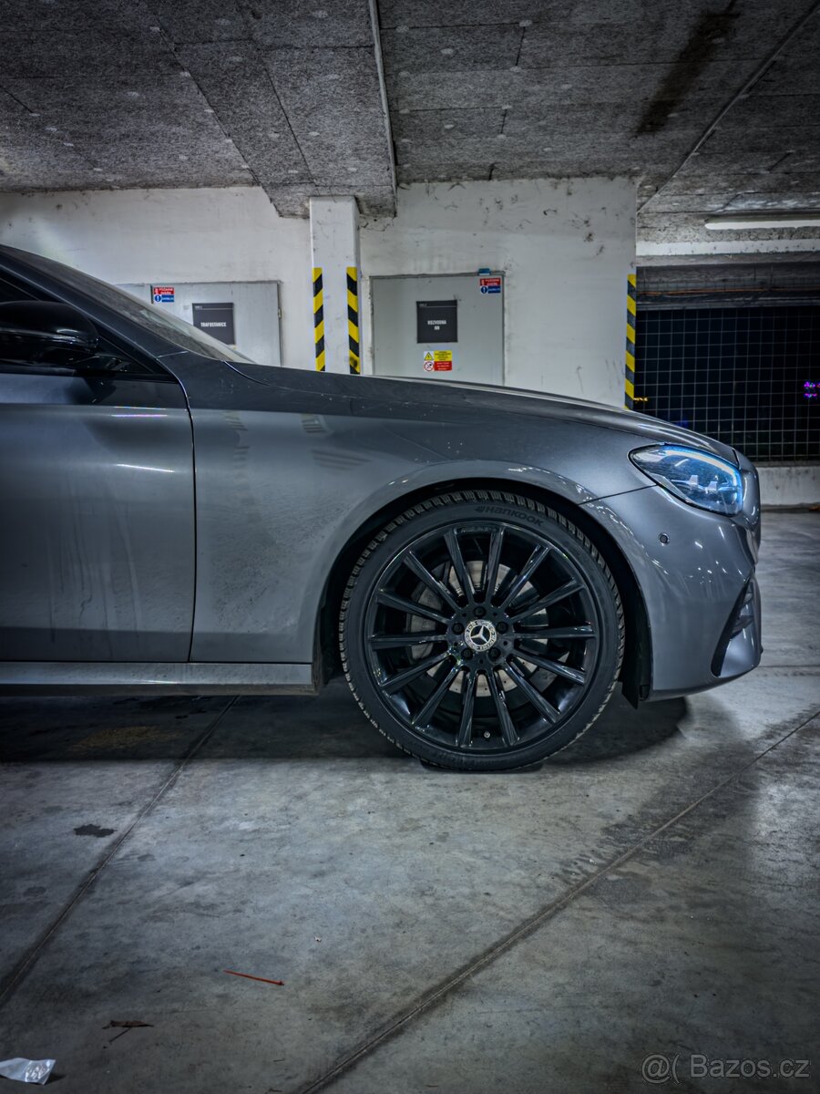 MERCEDES E KLASS 220d AMG 4 Matic - 5