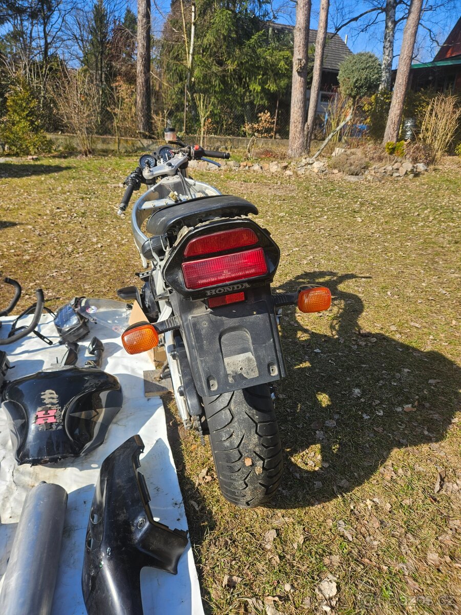 Honda CBR 900 RR Fireblade sc33 - 5