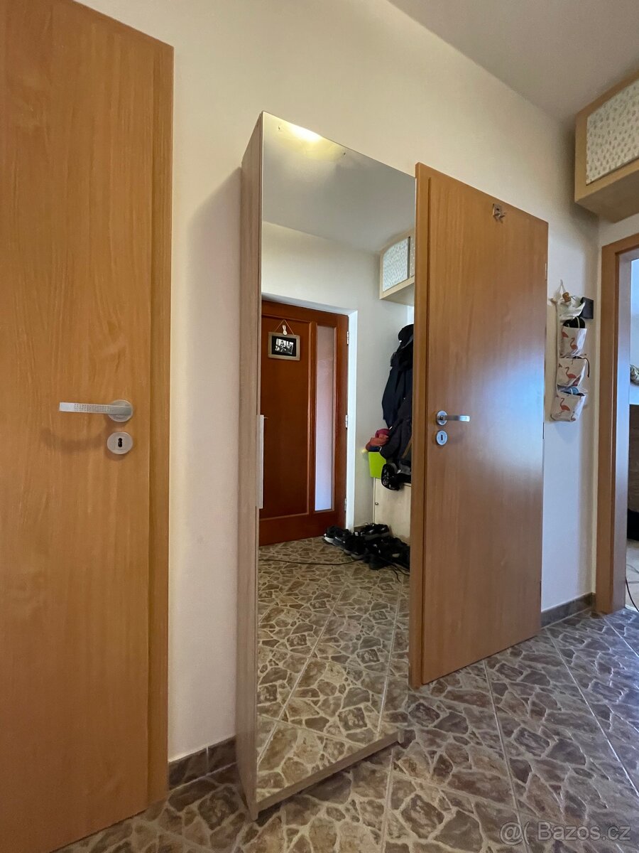 Úzký botník se zrcadlem - 5