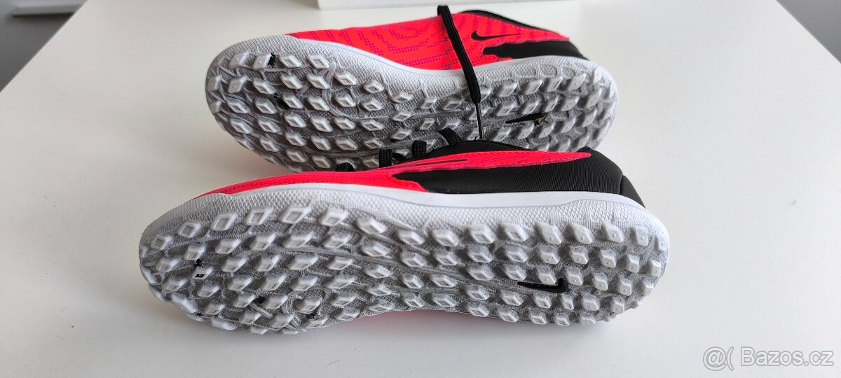 Dětské turfy NIKE PHANTOM vel.36.5 - 5