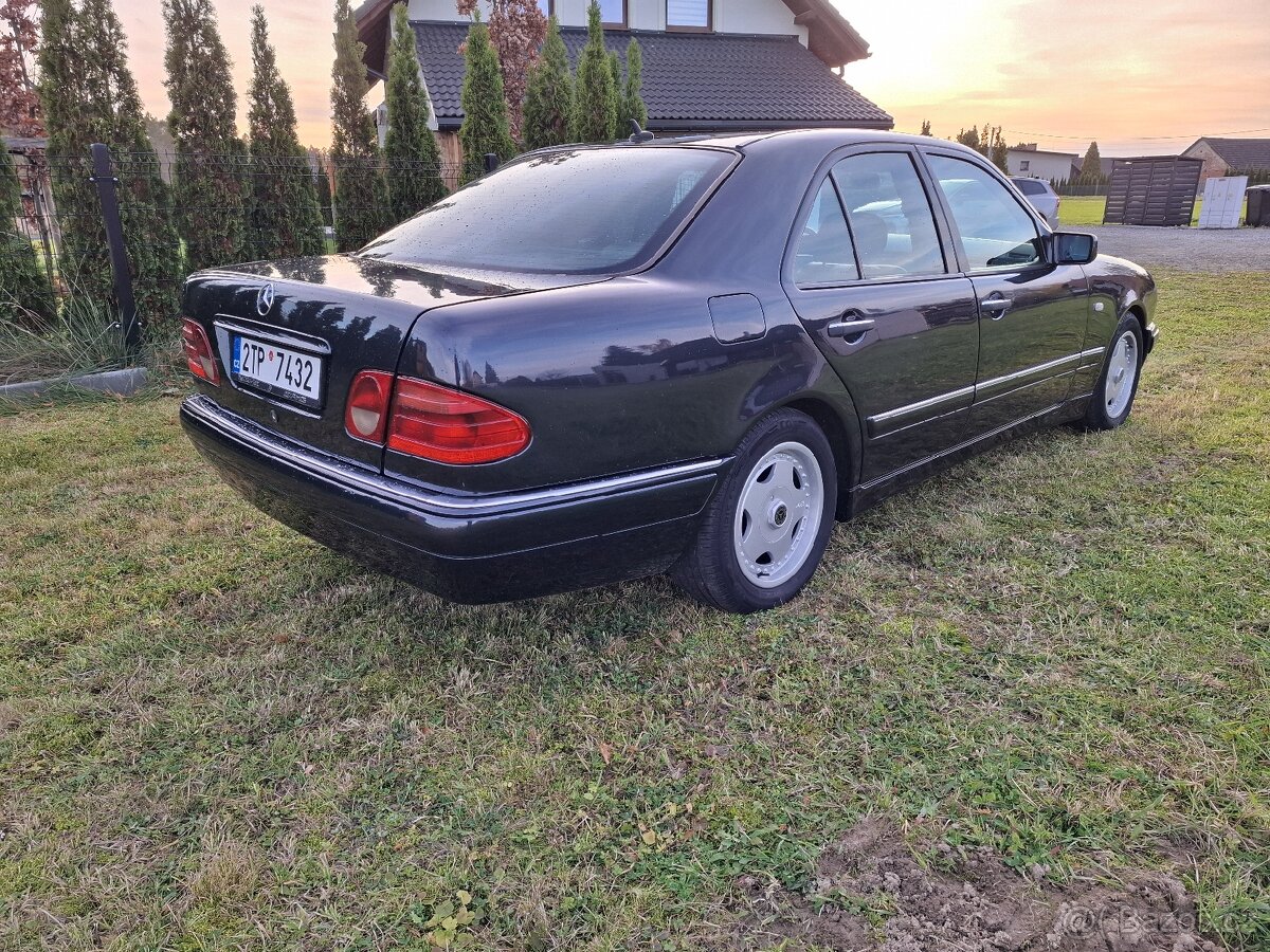 Mercedes W210 E290td - 5