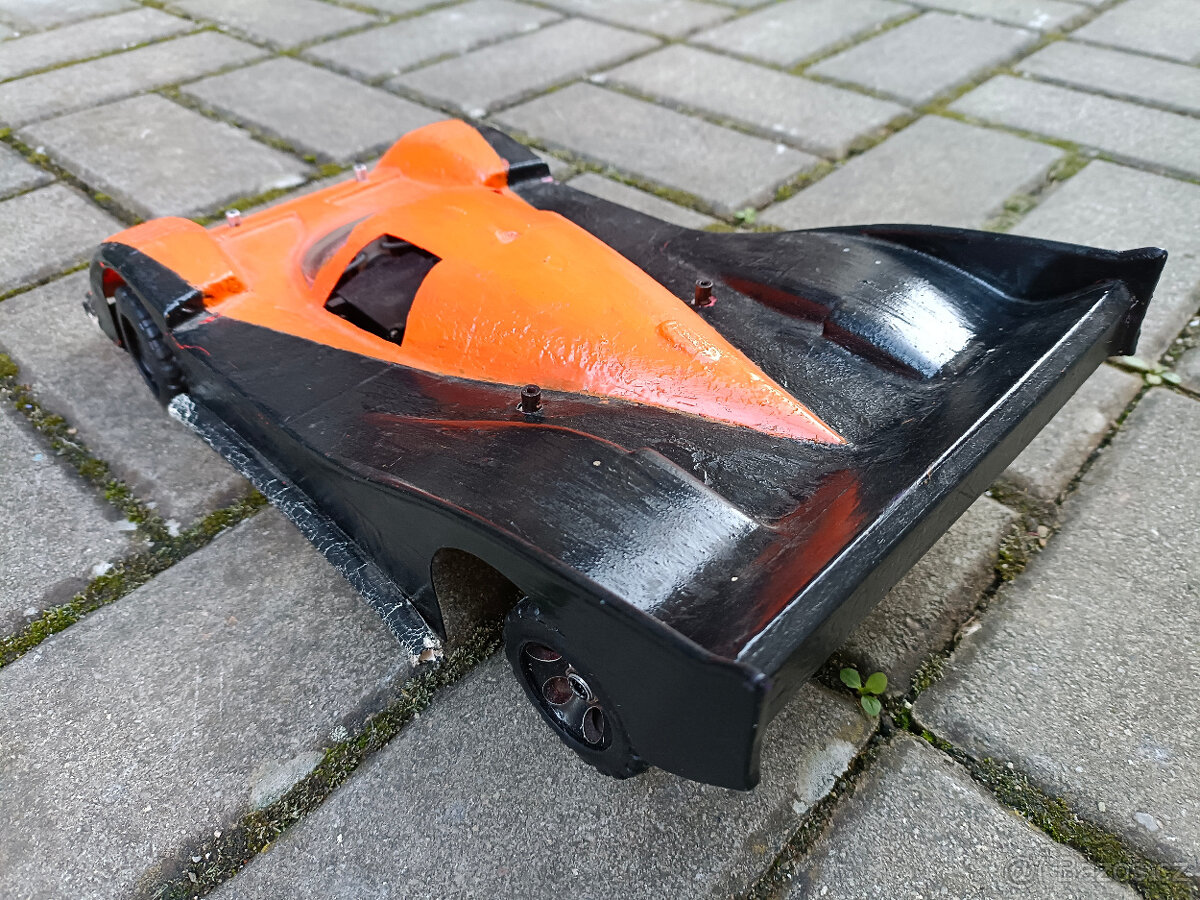 Starší rc auto silniční cestovní dělané na elektro motor - 5