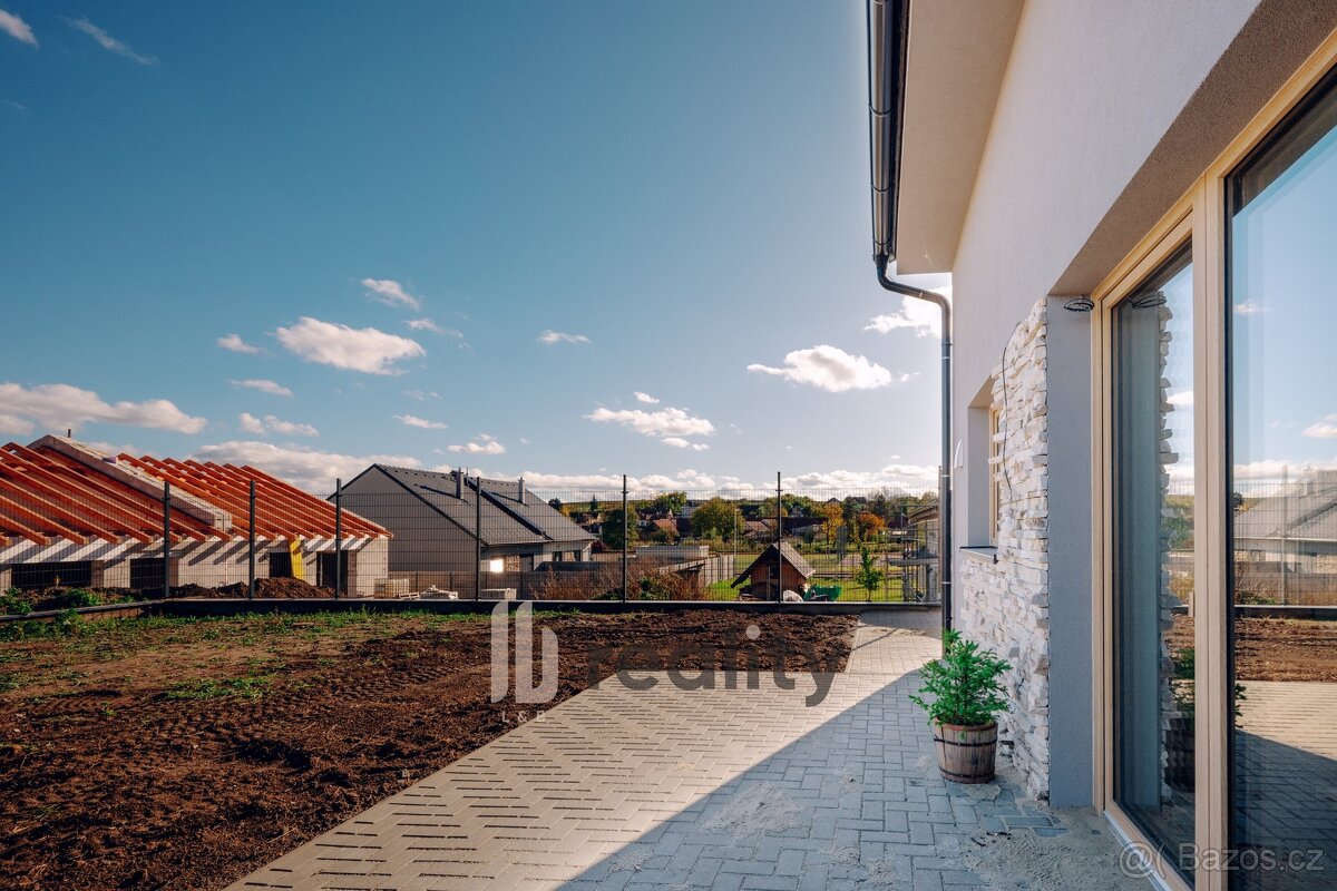 Prodej rodinného domu 141 m², pozemek 365 m², ev.č. 00033 - 5