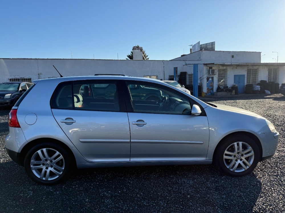 Volkswagen Golf 1.6i 75Kw Comfortline Automat - 5
