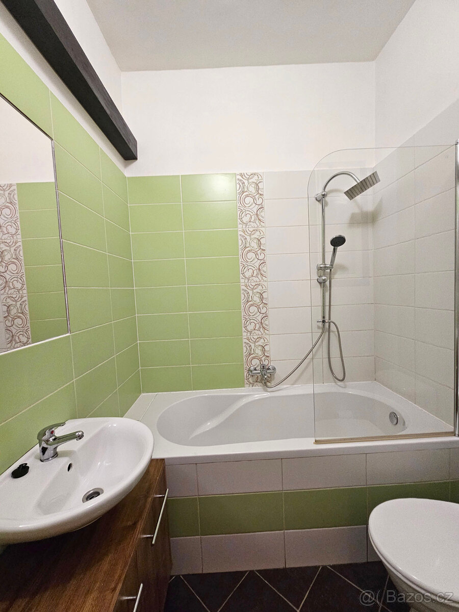 Pronájem 1+kk, 33m2, Praha - Vršovice - 5