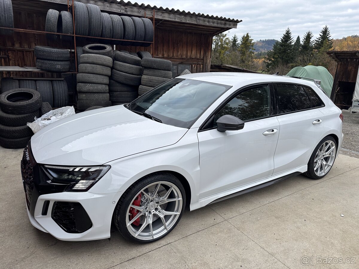 Audi RS3 8Y - Odpočet DPH - Eventuri - Akrapovič - 5