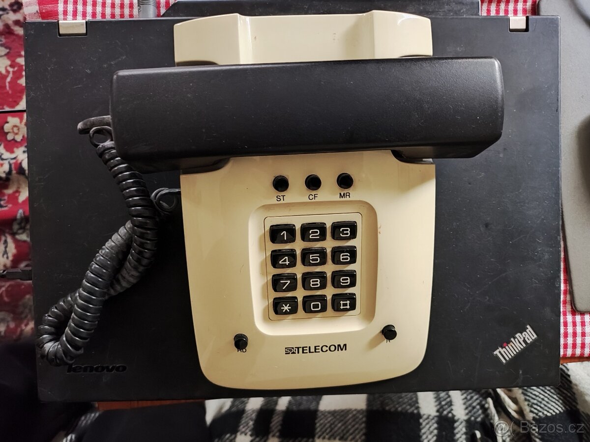 funkční retro telefon - 5