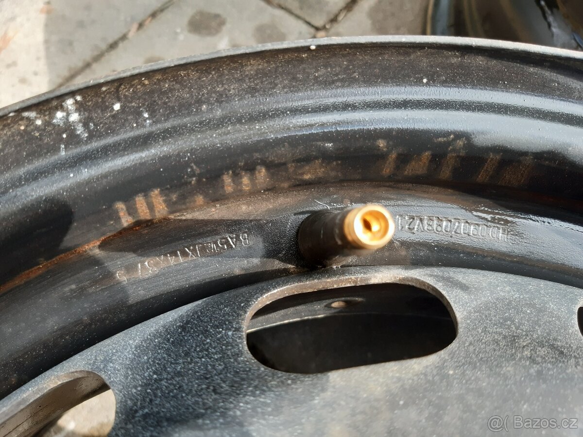 Dva plechové disky 5,5Jx14 ET37 - 5